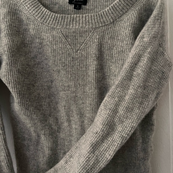 J. Crew Women's 100% cashmere Gray Sweater - Picture 4 of 7